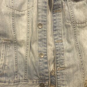 Denim jacket No stains!